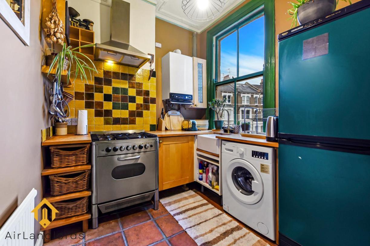 Peaceful 2-Bedroom Flat Near Queens Park Station London Exterior photo